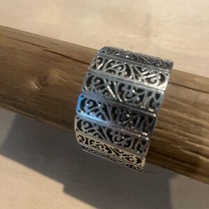 Elegant Silver Filigree Stretch Bracelet